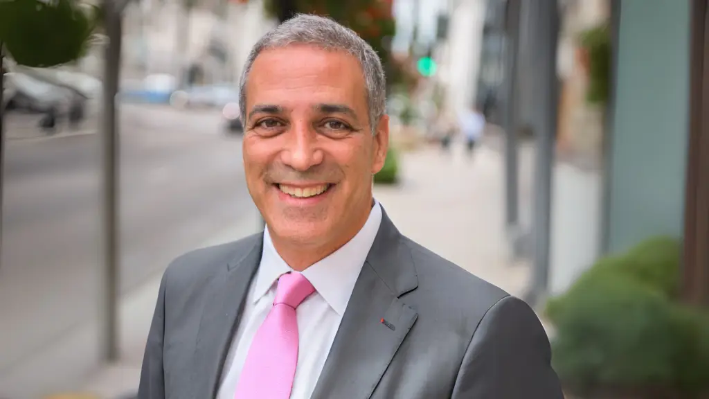 ParhamZar-EggDonorandSurrogacyInstitute-EDSI-